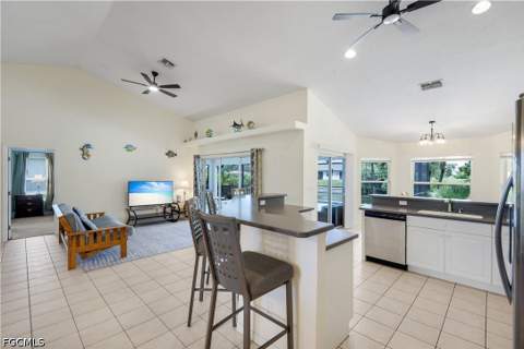 1431 NW 3rd Pl, Cape Coral FL - photo 13 of 38