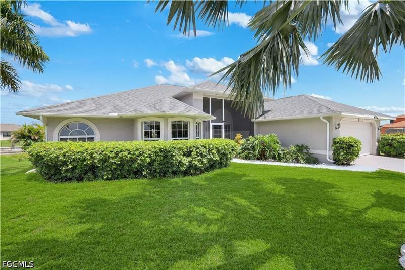 3 bedroom SingleFamilyResidence at 1431 NW 3rd Pl, Cape Coral, Cape Coral — photo 2