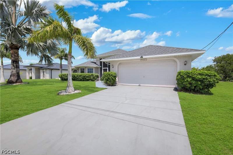 3 bedroom SingleFamilyResidence at 1431 NW 3rd Pl, Cape Coral, Cape Coral — photo 3