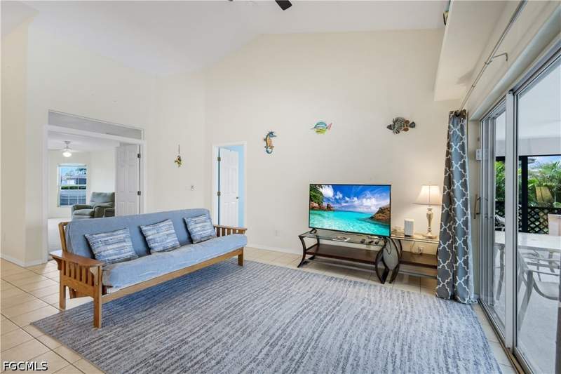 3 bedroom SingleFamilyResidence at 1431 NW 3rd Pl, Cape Coral, Cape Coral — photo 4