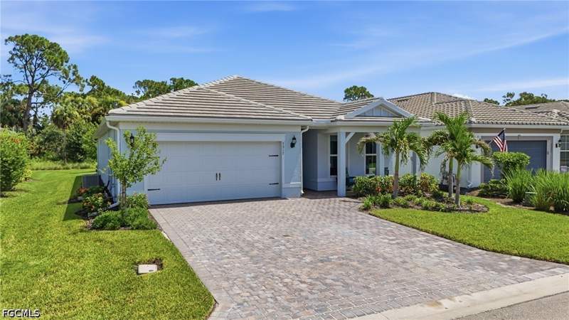 2 bedroom SingleFamilyResidence at 7517 Paradise Tree Dr, Del Webb Oak Creek, North Fort Myers — photo 3