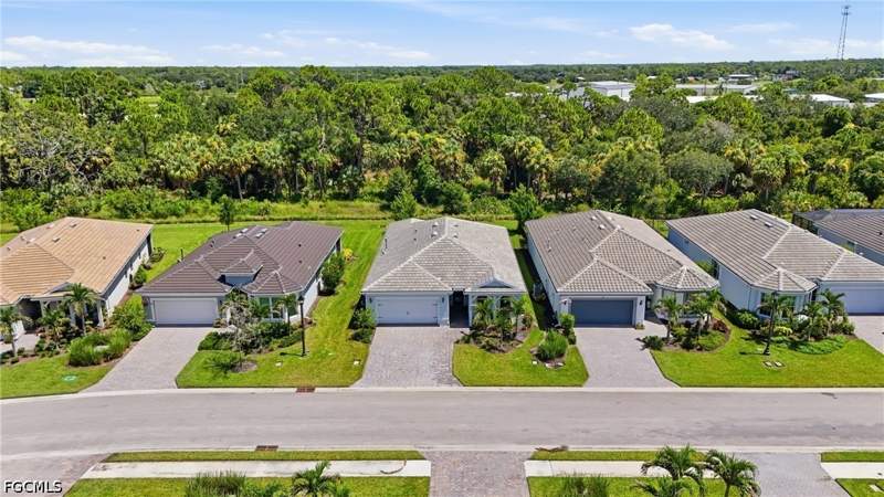 2 bedroom SingleFamilyResidence at 7517 Paradise Tree Dr, Del Webb Oak Creek, North Fort Myers — photo 5