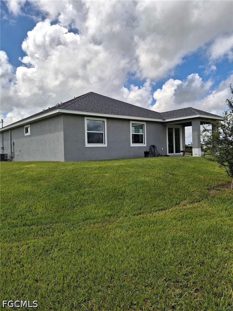 3 bedroom SingleFamilyResidence at 9019 E Broad Ct, Port Labelle, Labelle — photo 4