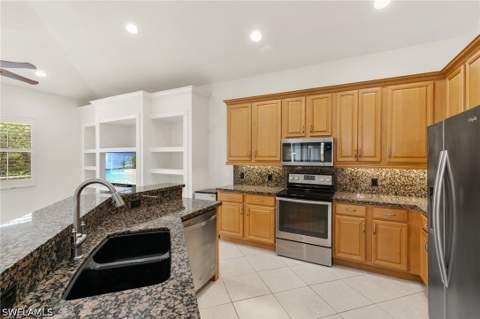 3917 Fabienne Ct, Naples FL - photo 13 of 47