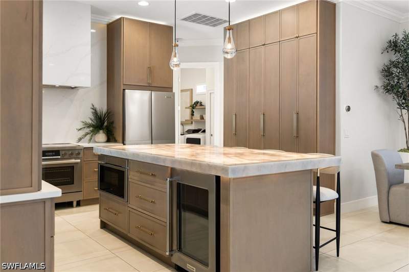 5 bedroom SingleFamilyResidence at 9798 Rocky Bank Dr, Wilshire Lakes, Naples — photo 3