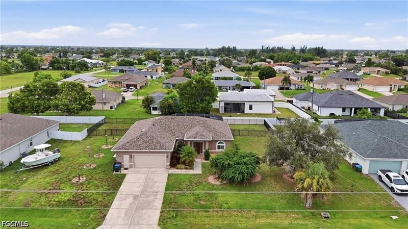 3 bedroom SingleFamilyResidence at 219 NW 12th Ln, Cape Coral, Cape Coral — photo 3