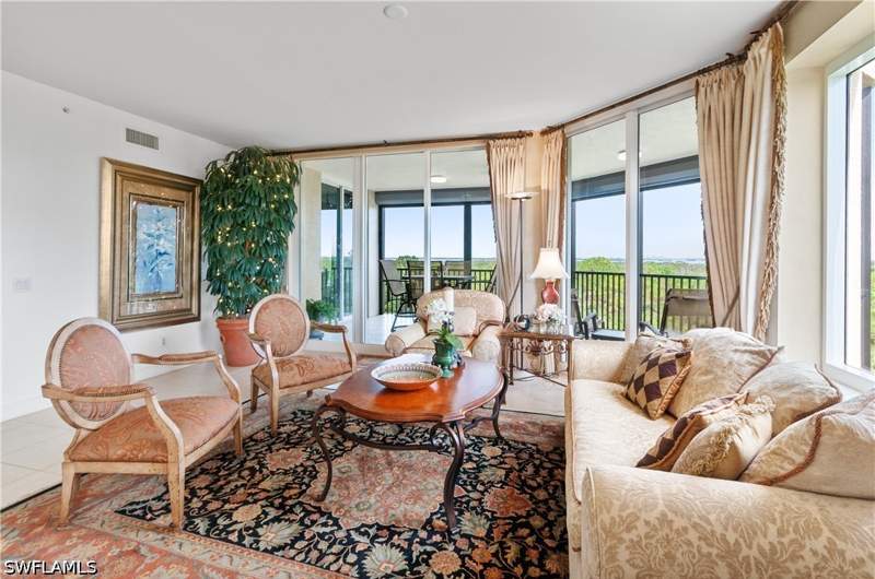 3 bedroom Condominium at 23650 Via Veneto Blvd 404, Sorrento, Estero — photo 2