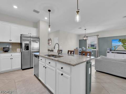 3637 Passion Vine Dr, Alva FL - photo 10 of 44