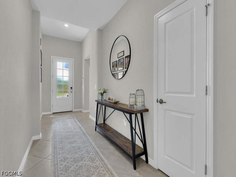 4 bedroom SingleFamilyResidence at 3637 Passion Vine Dr, Hampton Lakes, Alva — photo 3
