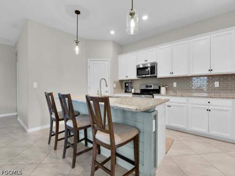 3637 Passion Vine Dr, Alva FL - photo 7 of 44
