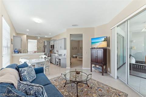 2190 Arielle Dr 901, Naples FL - photo 15 of 42