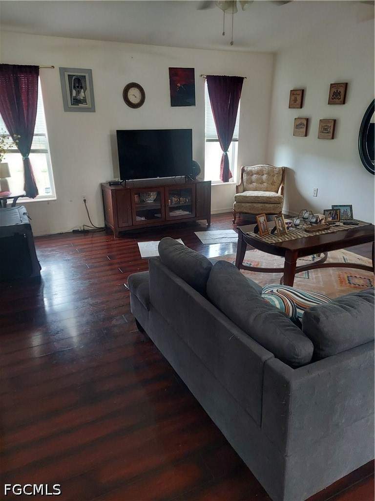 3 bedroom SingleFamilyResidence at 1713 NE 38th Ter, Cape Coral, Cape Coral — photo 4