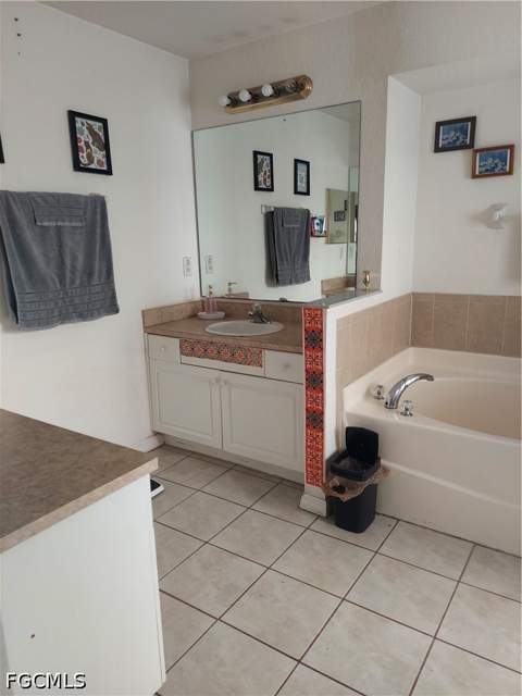 1713 NE 38th Ter, Cape Coral FL - photo 9 of 11