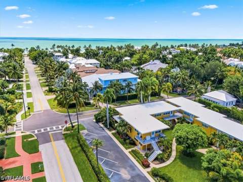 203 8th Ave S 203A, Naples FL - photo 11 of 13