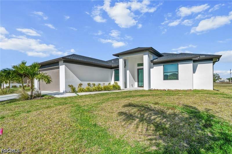 3 bedroom SingleFamilyResidence at 317 NE 15th Ter, Cape Coral, Cape Coral — photo 2