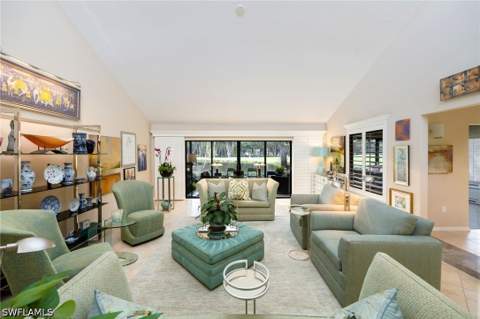 360 Edgemere Way N 25, Naples FL - photo 12 of 50
