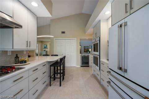360 Edgemere Way N 25, Naples FL - photo 19 of 50