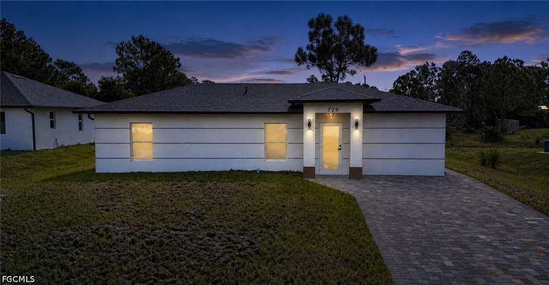 3 bedroom SingleFamilyResidence at 729 Anaconda Ave S, Lehigh Acres, Lehigh Acres — photo 2