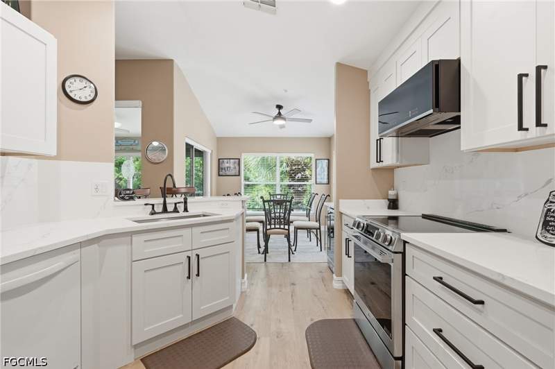 3 bedroom Condominium at 710 Tarpon Cove Dr 203, Barbados, Naples — photo 3