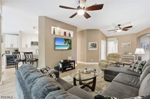 710 Tarpon Cove Dr 203, Naples FL - photo 8 of 37