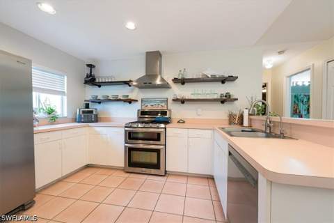 8312 Tahiti Rd, Fort Myers FL - photo 10 of 43