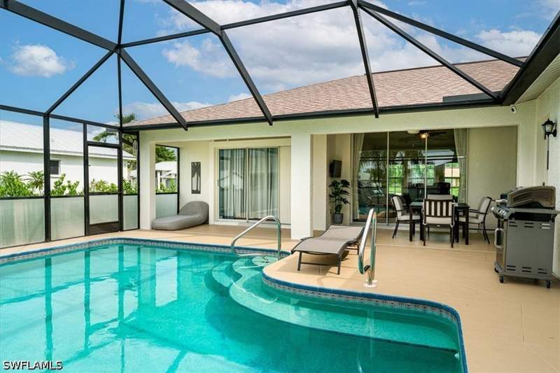3 bedroom SingleFamilyResidence at 8312 Tahiti Rd, San Carlos Park, Fort Myers — photo 2