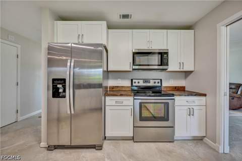 1482 N Larkwood Sq, Fort Myers FL - photo 11 of 41