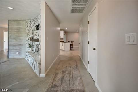 1482 N Larkwood Sq, Fort Myers FL - photo 7 of 41