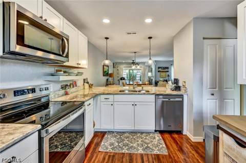 4259 Island Cir 3, Fort Myers FL - photo 11 of 33