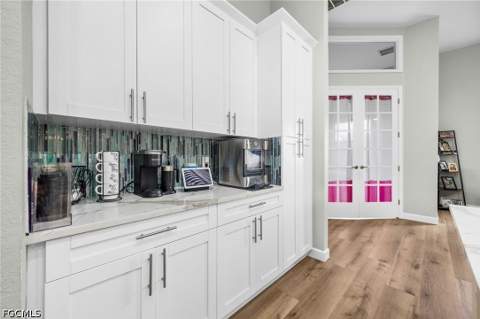 2526 Miracle Pkwy, Cape Coral FL - photo 10 of 48