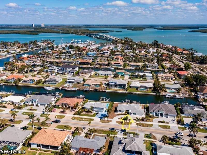 2 bedroom SingleFamilyResidence at 765 N Barfield Dr, Marco Beach, Marco Island — photo 2