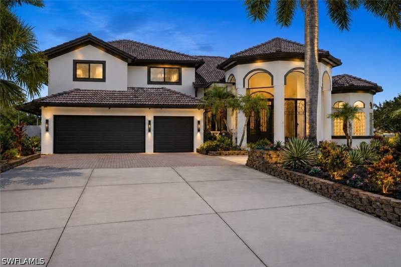 4 bedroom SingleFamilyResidence at 3885 52nd Ave NE, Golden Gate Estates, Naples — photo 2