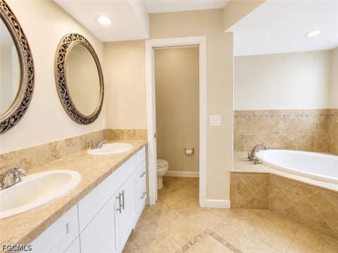 306 SE 8th Pl, Cape Coral FL - photo 10 of 20