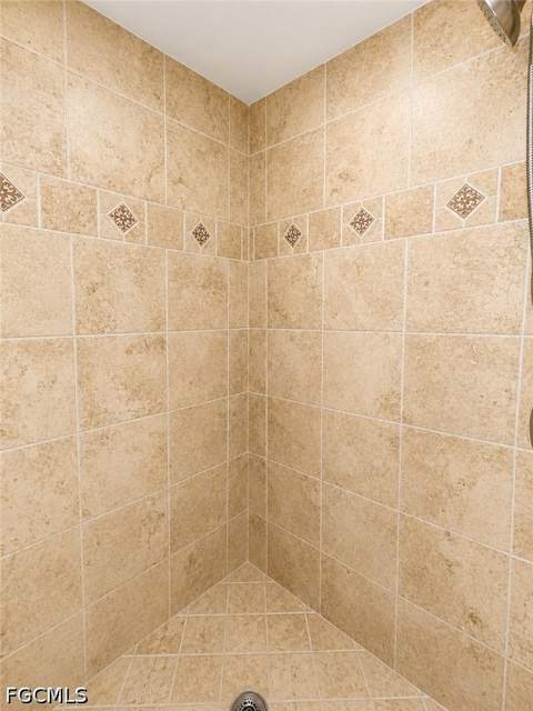 306 SE 8th Pl, Cape Coral FL - photo 12 of 20