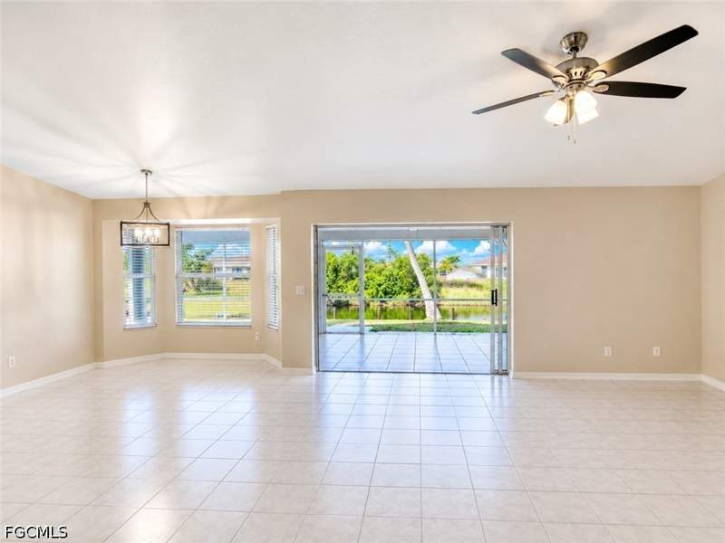 3 bedroom SingleFamilyResidence at 306 SE 8th Pl, Cape Coral, Cape Coral — photo 3