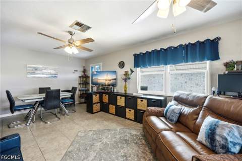 39 Desert Candle Cir, Lehigh Acres FL - photo 6 of 21