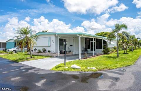 293 Edwardo Ave, Fort Myers FL - photo 16 of 35