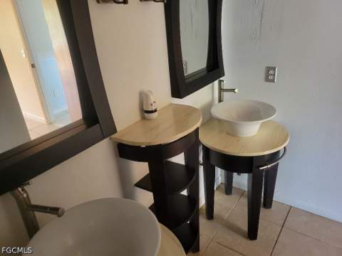 2617 SW 1st Pl, Cape Coral FL - photo 9 of 12