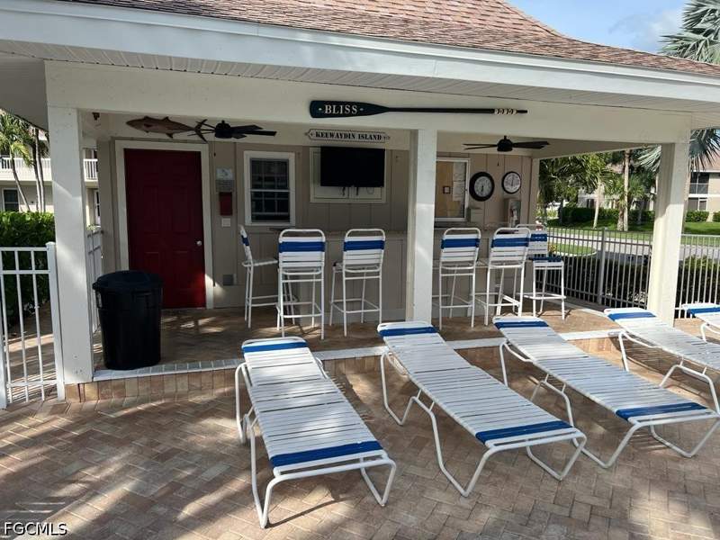 2 bedroom Condominium at 850 Elkhorn Ct 213, Village At Smokehouse Bay, Marco Island — photo 2