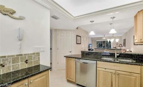850 Elkhorn Ct 213, Marco Island FL - photo 6 of 11