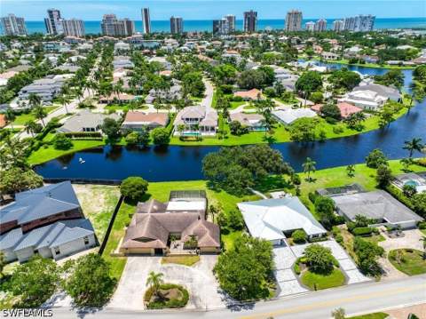 4651 West Blvd, Naples FL - photo 7 of 42