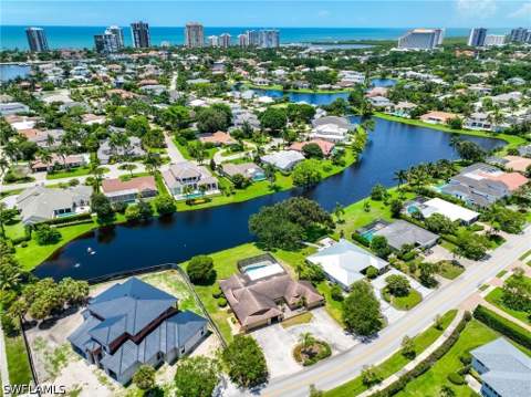 4651 West Blvd, Naples FL - photo 9 of 42