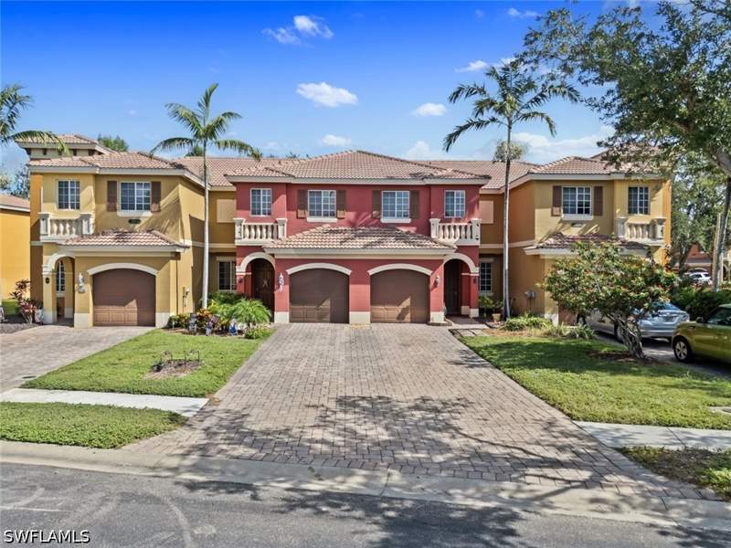 3 bedroom Townhouse at 10230 Tin Maple Dr 141, Copper Oaks, Estero — photo 2