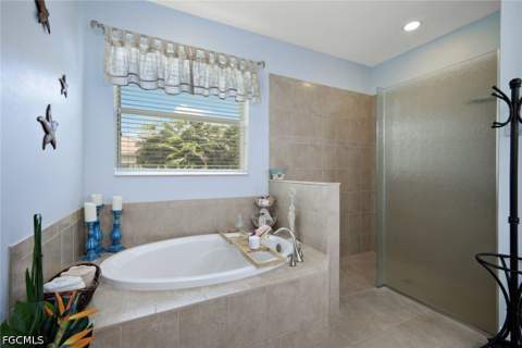 8554 Banyan Bay Blvd, Fort Myers FL - photo 18 of 42