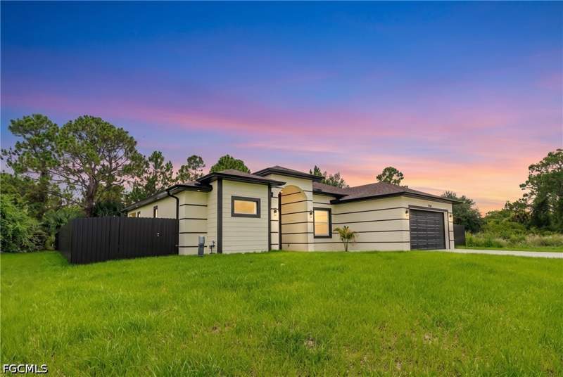 4 bedroom SingleFamilyResidence at 942 Kanuga St E, Lehigh Acres, Lehigh Acres — photo 4