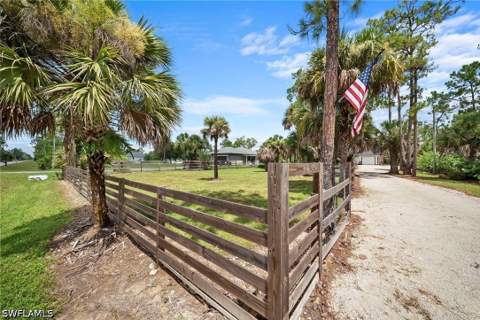 3691 4th Ave NE, Naples FL - photo 6 of 49