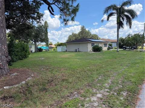 1398 Sunrise Dr, North Fort Myers FL - photo 24 of 42