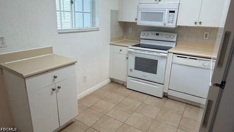 8331 Bernwood Cove Loop 1401, Fort Myers FL - photo 10 of 30