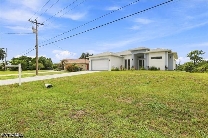 3 bedroom SingleFamilyResidence at 1120 NE 32nd Ln, Cape Coral, Cape Coral — photo 4