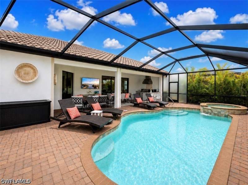 2 bedroom SingleFamilyResidence at 28062 Edenderry Ct, Bonita National Golf And Country Club, Bonita Springs — photo 5